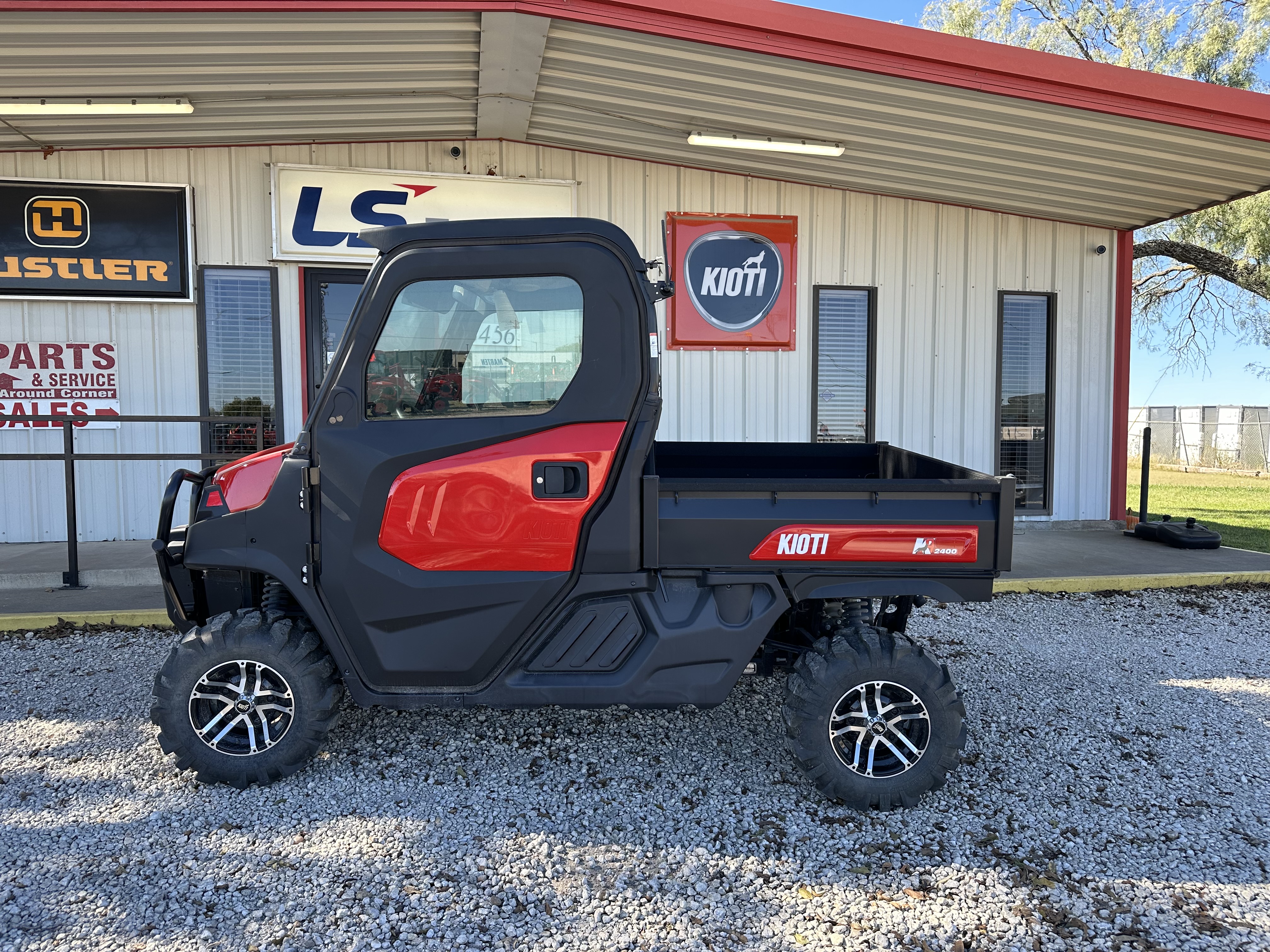 Kioti K9 2400 CAB – 179
