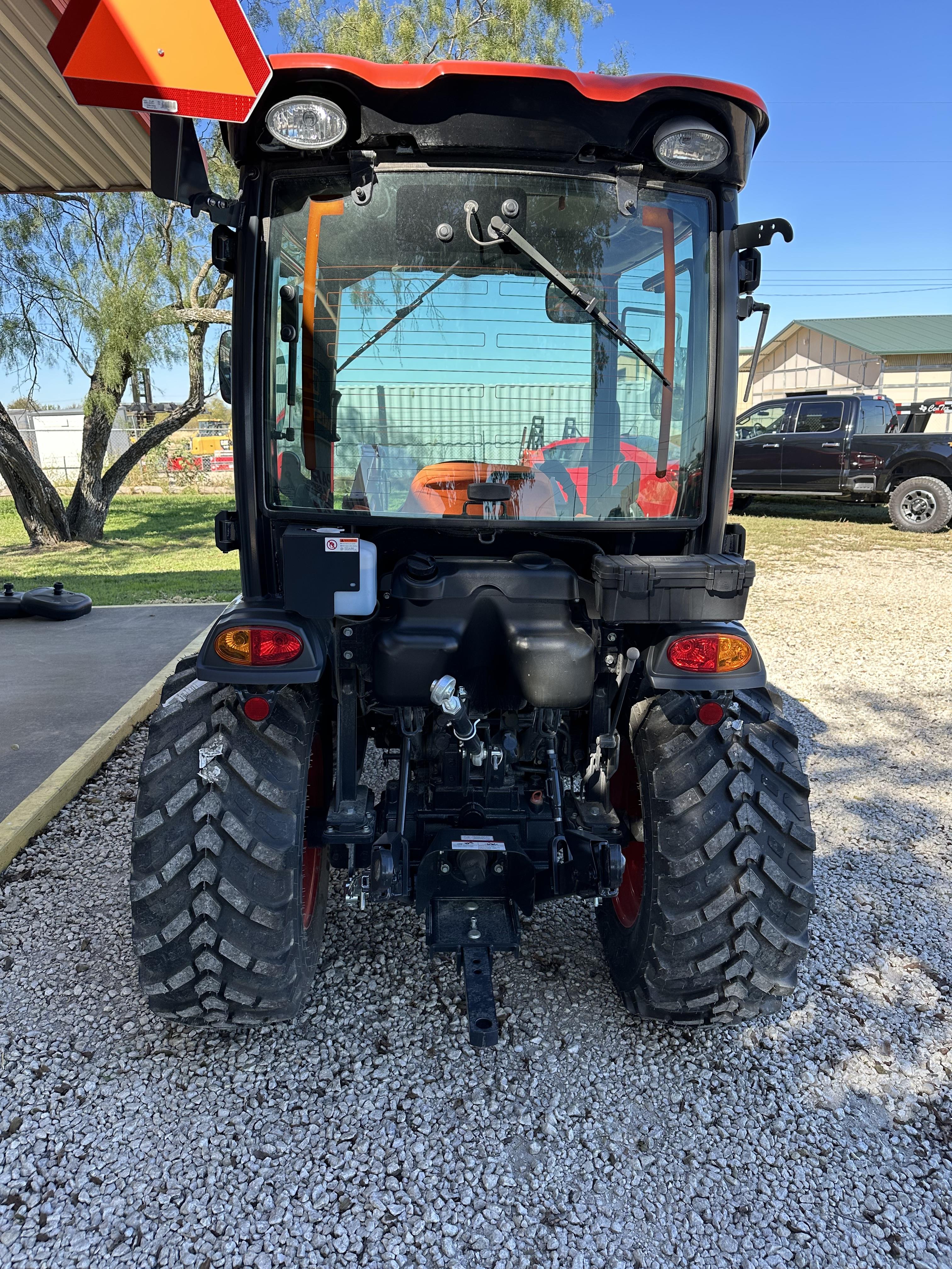 Kioti CK2620SE HST Cab:135