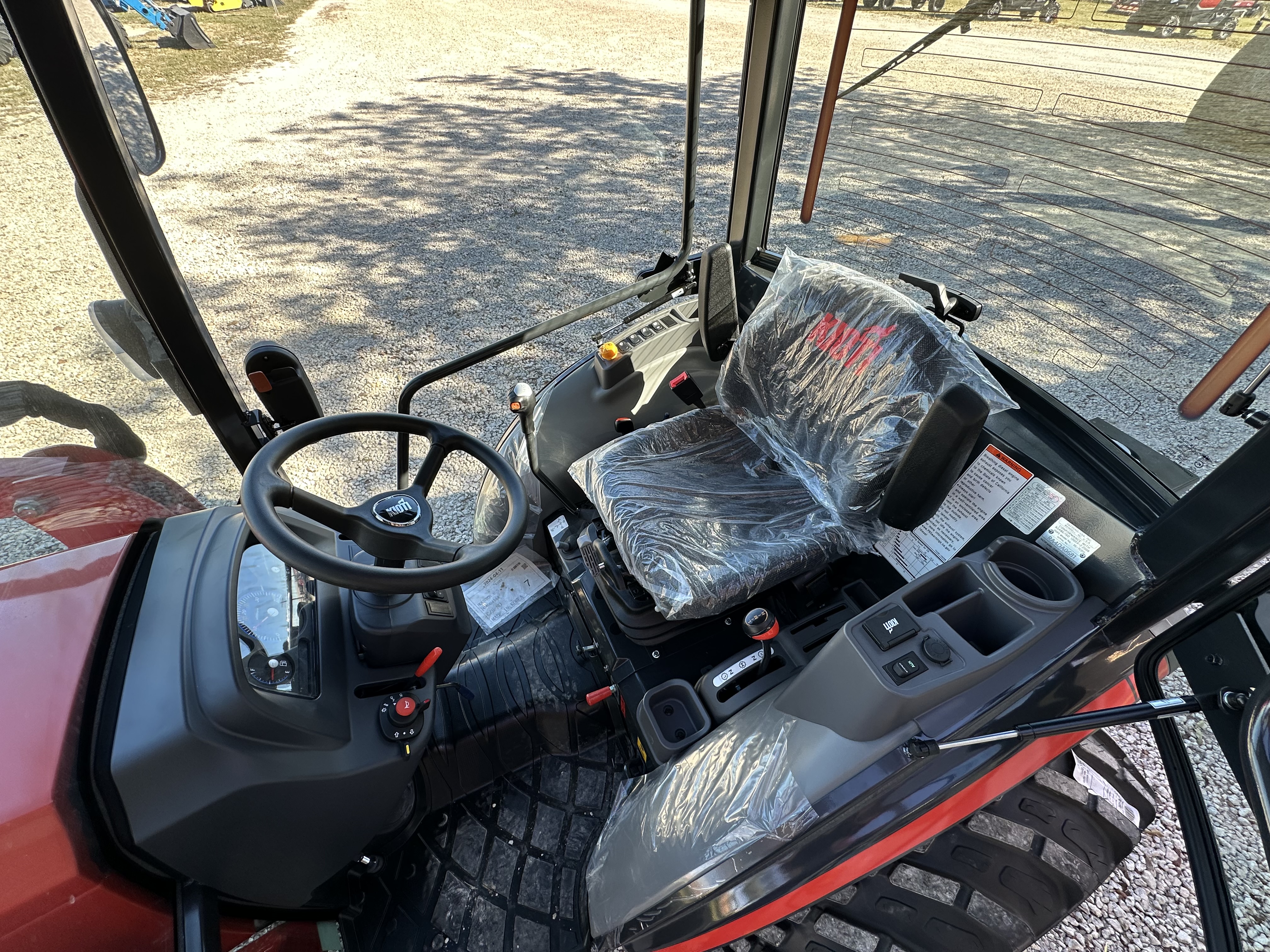 Kioti CK3520SE HST CAB:208