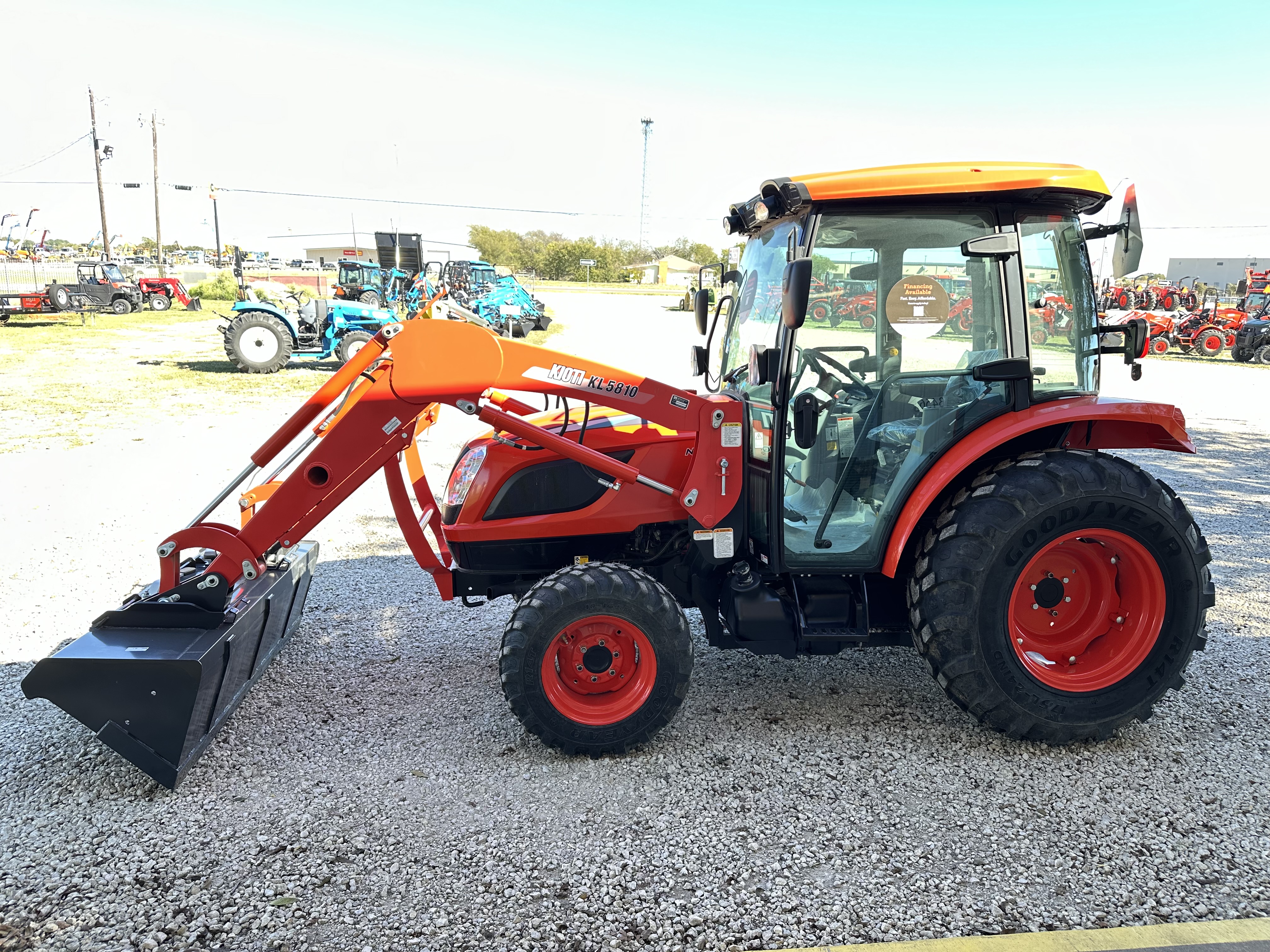 Kioti NS6010 HST CAB:136