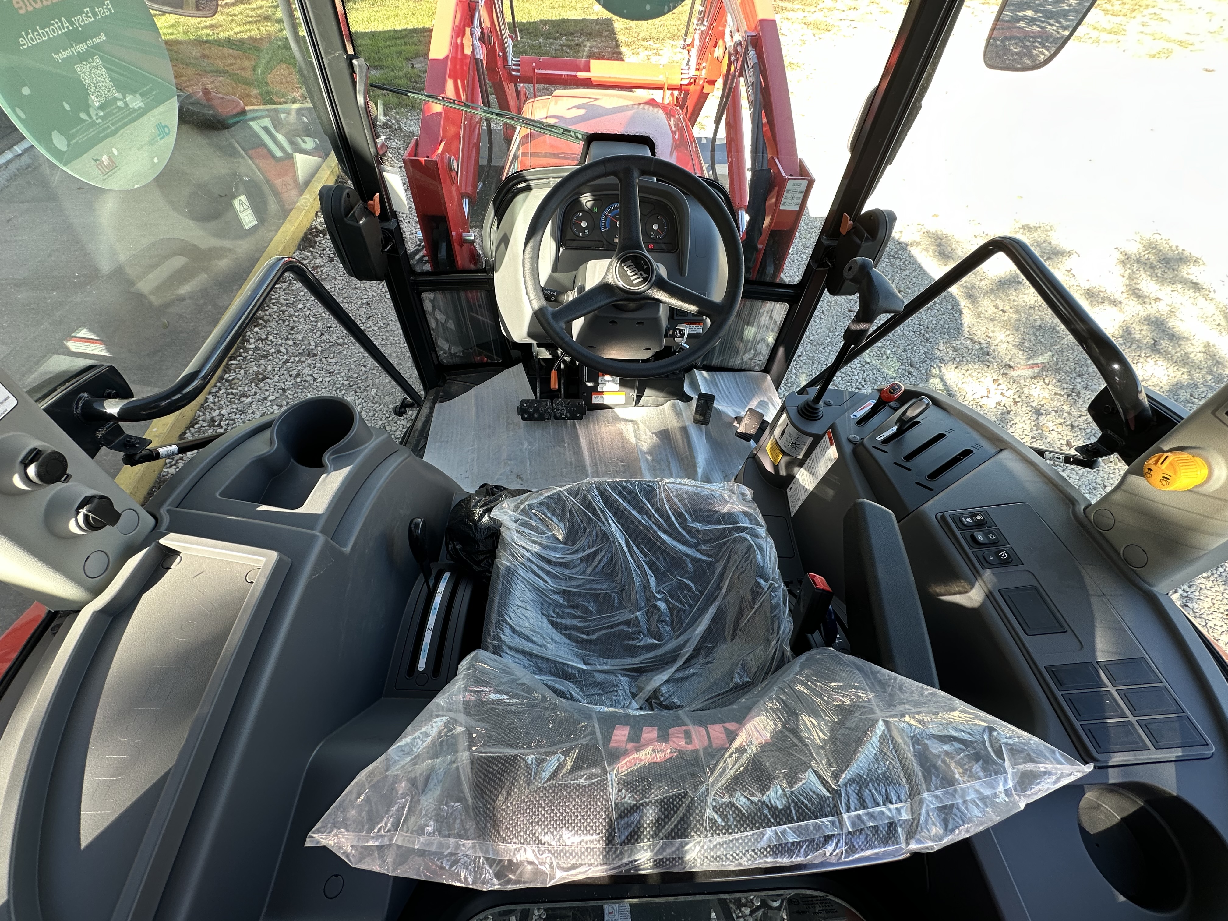 Kioti NS6010 HST CAB:136