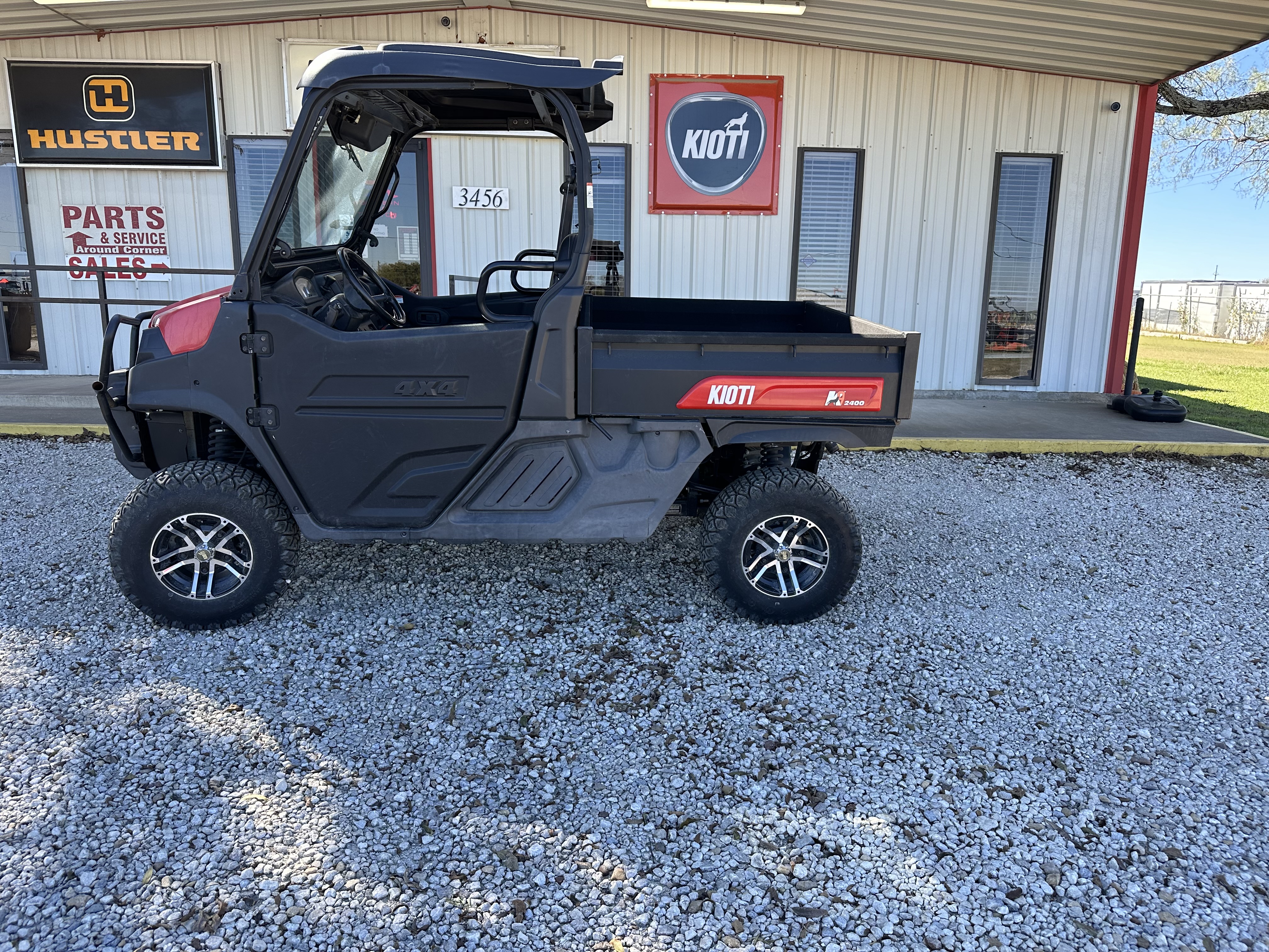 Kioti K9 2400 – 3392