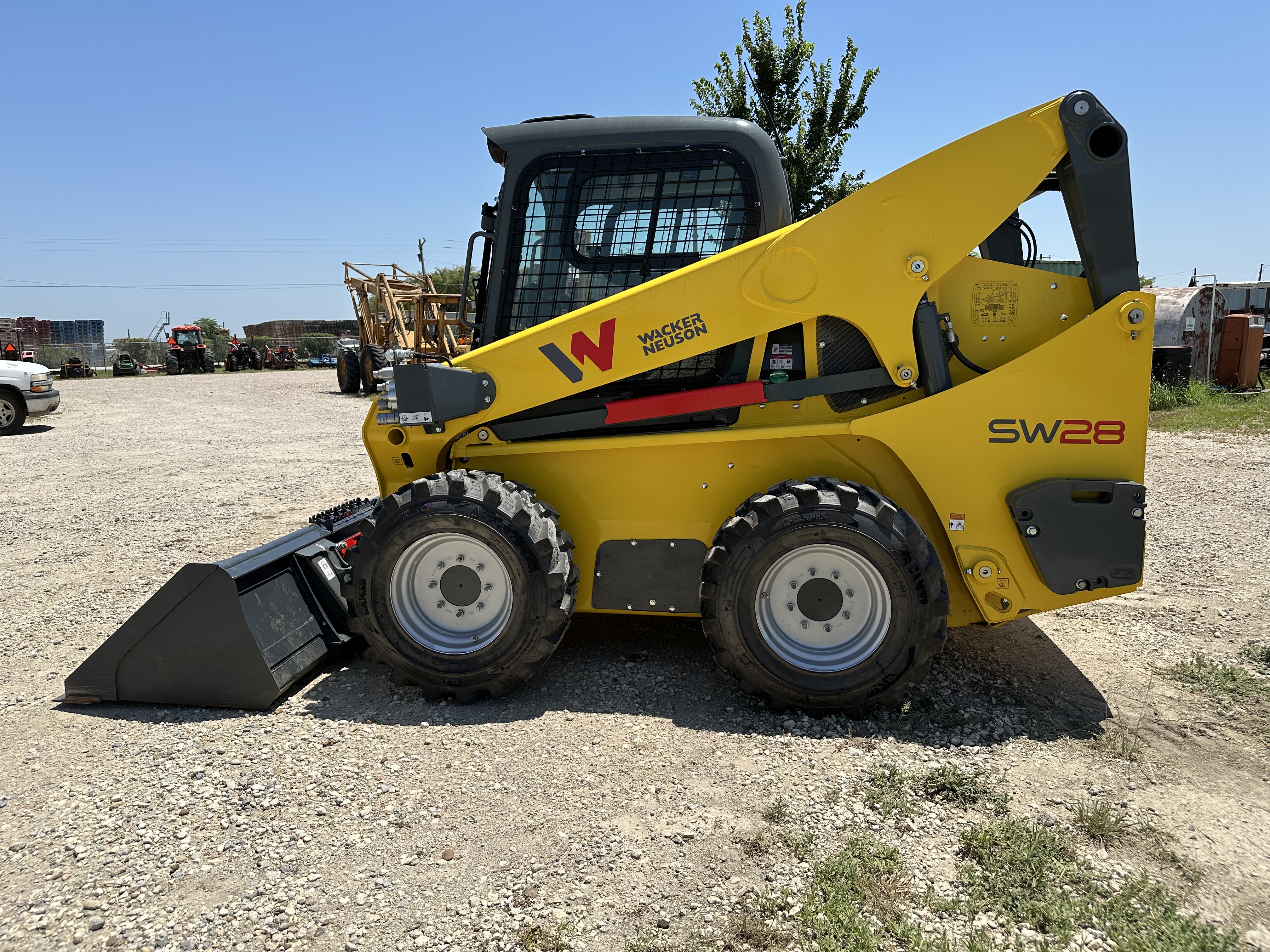 Wacker Neuson SW28 SKID STEER:3082